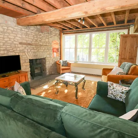 The Old Post Office בית נופש *